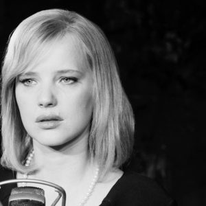 دانلود آهنگ “Dwa Serduszka Cztery Oczy” موسیقی فیلم جنگ سرد، از “joanna kulig” به همراه ترجمه