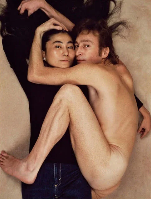 جان لنون و اونو - عکاس آنی لیبویتز