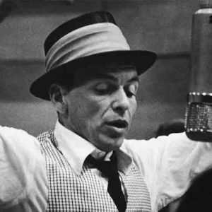 دانلود آهنگ Fly Me To The Moon از Francis Sinatra (فرانک سیناترا) به همراه ترجمه