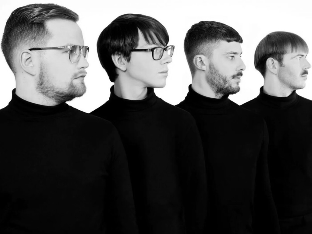 موزیک ویدئو Young Rich And Radical از Club Cheval