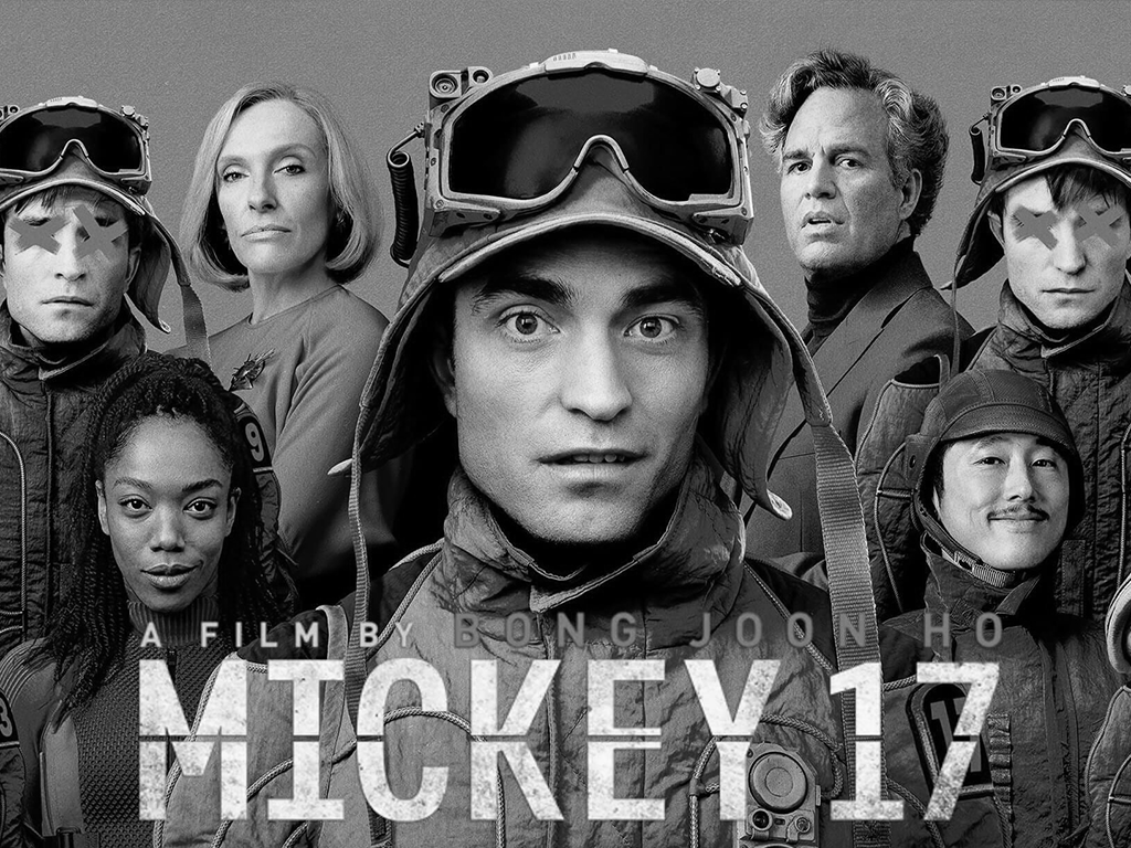نقد فیلم Mickey 17 2025 – سفر میکی به سیارهٔ یخی
