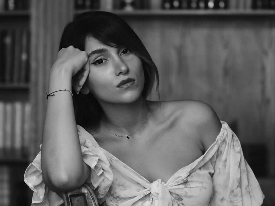 دانلود آهنگ از تو نوشتن با صدای پرستو احمدی