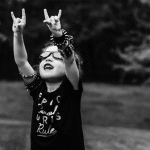 چه کسانی موسیقی متال گوش می‌دهند؟