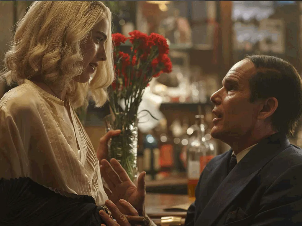 نقد فیلم Blue Moon 2025 - آخرین نفسهای یک ستارهٔ برادوی!